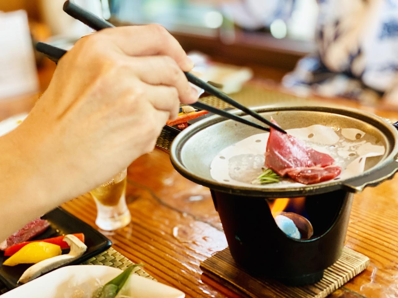 画像: その土地ならではのグルメを味わってリフレッシュしよう