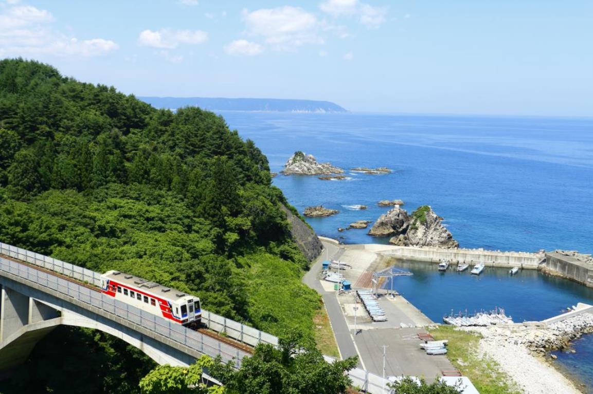 画像: ＜ひとり旅＞『三陸の美食と絶景7食7景をたっぷり堪能　三陸鉄道海女ちゃん列車貸切 ３日間』｜クラブツーリズム
