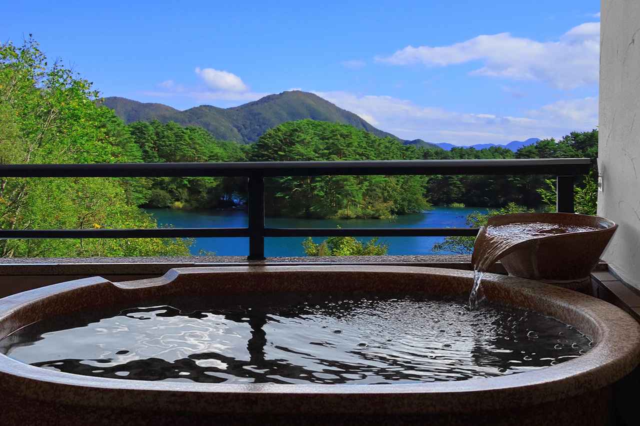 画像: 週末を利用して癒しの温泉旅に出かけよう