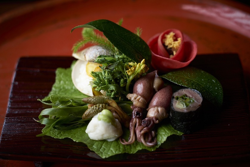 画像: ＜女性限定ひとりの贅沢/ゆったり旅＞『完全予約制「草喰 なかひがし」と茶寮八翠・和のアフタヌーンティー　2日間』【各日15名様限定／バス席1人2席・2日目のみ】｜クラブツーリズム