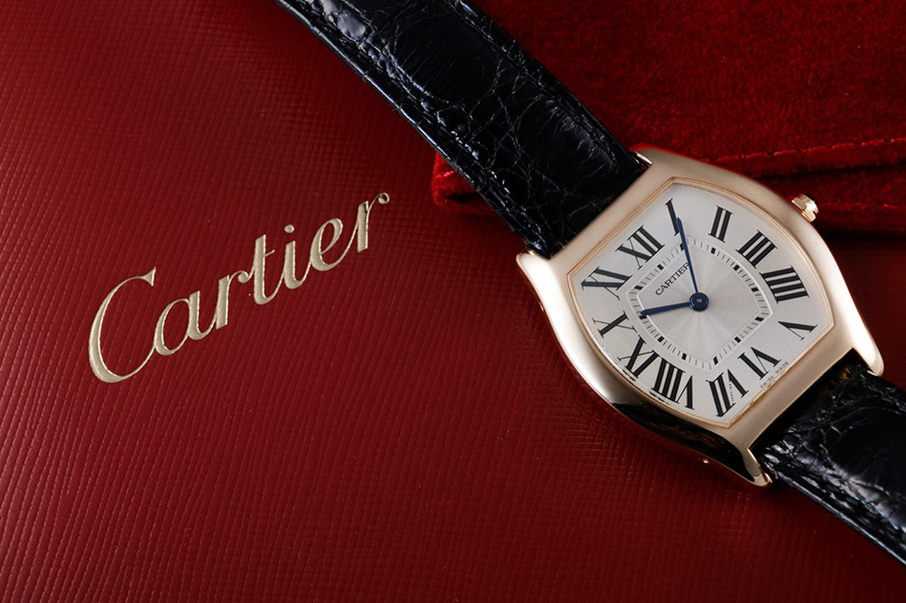 画像: カルティエ トーチュMM「曲線が彩る、男女兼用のエレガンス」【今週の逸本 Vol.305】 - singles （シングルス） - “おひとりさま”にフォーカスした情報サイト