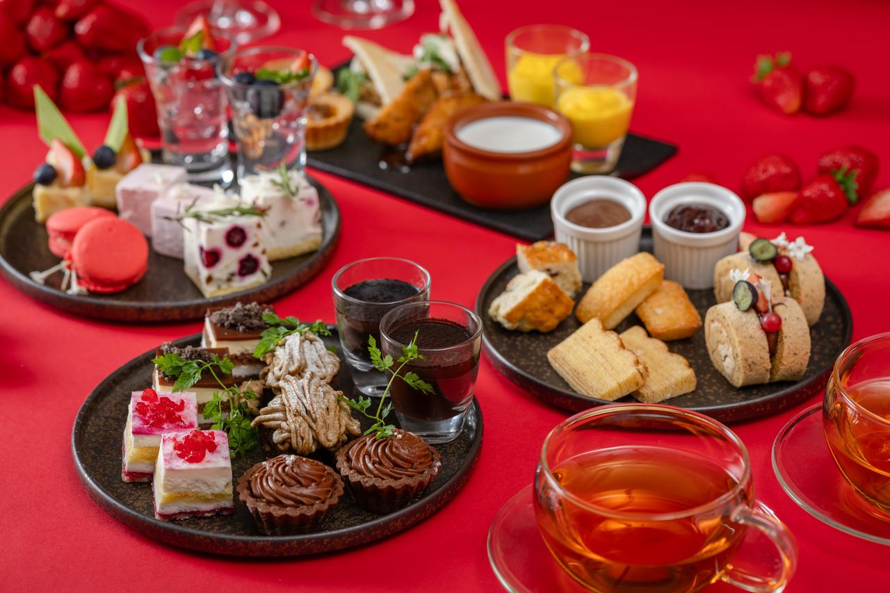 画像: 三井ガーデンホテル名古屋プレミアの華やかなアフタヌーンティー