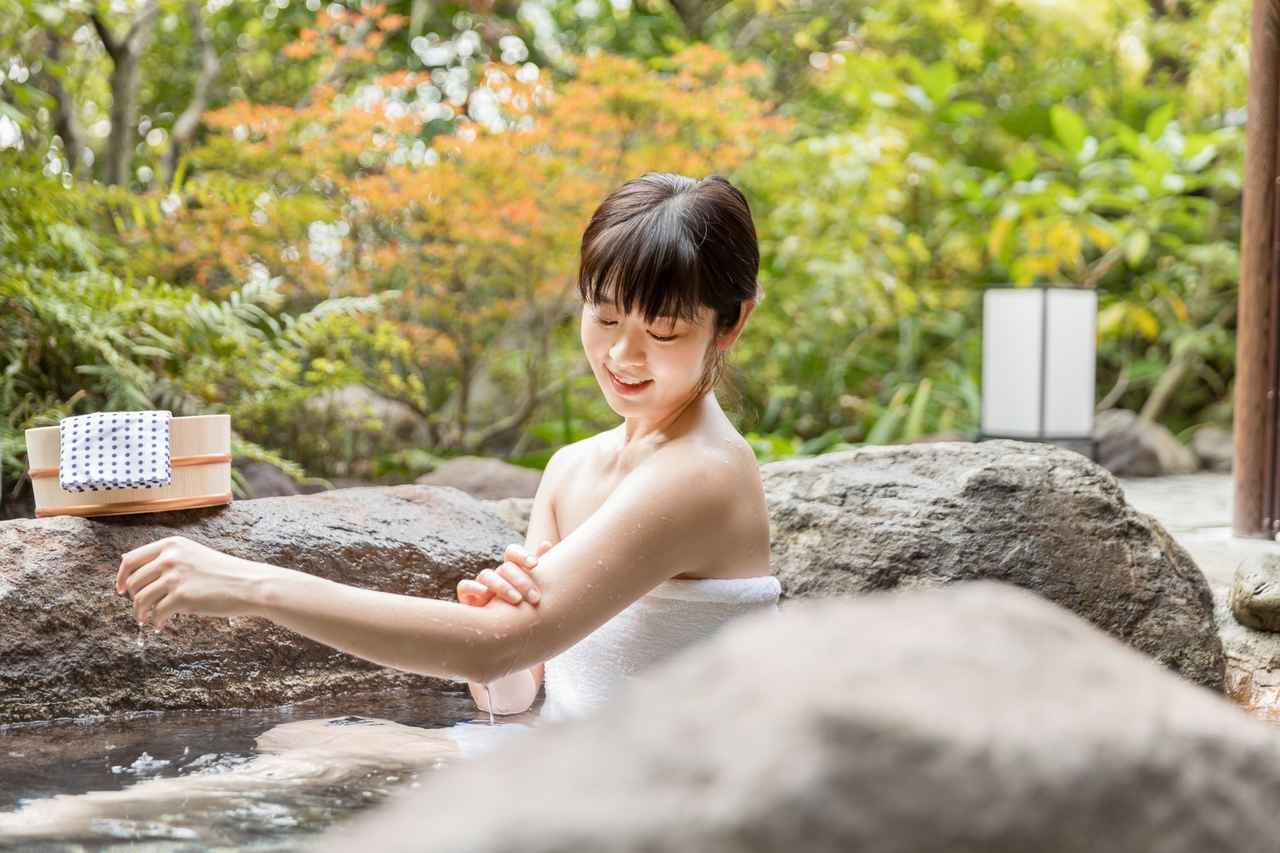 画像: 【ひとり旅プラン】秘湯巡りや露天付きのお部屋を堪能！ 露天風呂に癒されるツアー5選 - singles （シングルス） - “おひとりさま”にフォーカスした情報サイト