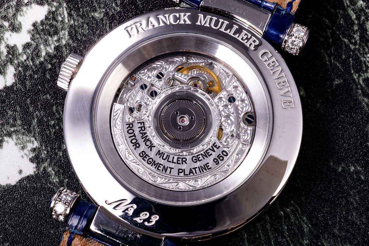 画像: プラチナ製ローターは比重が高く、その重量によって巻き上げ効率も非常に優れている