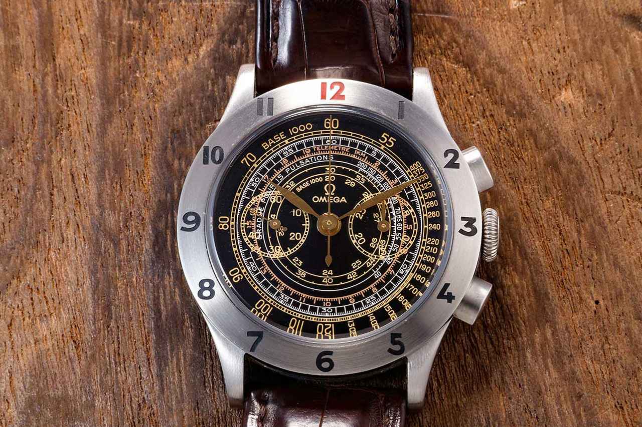 画像: インデックスはベゼルにレイアウト