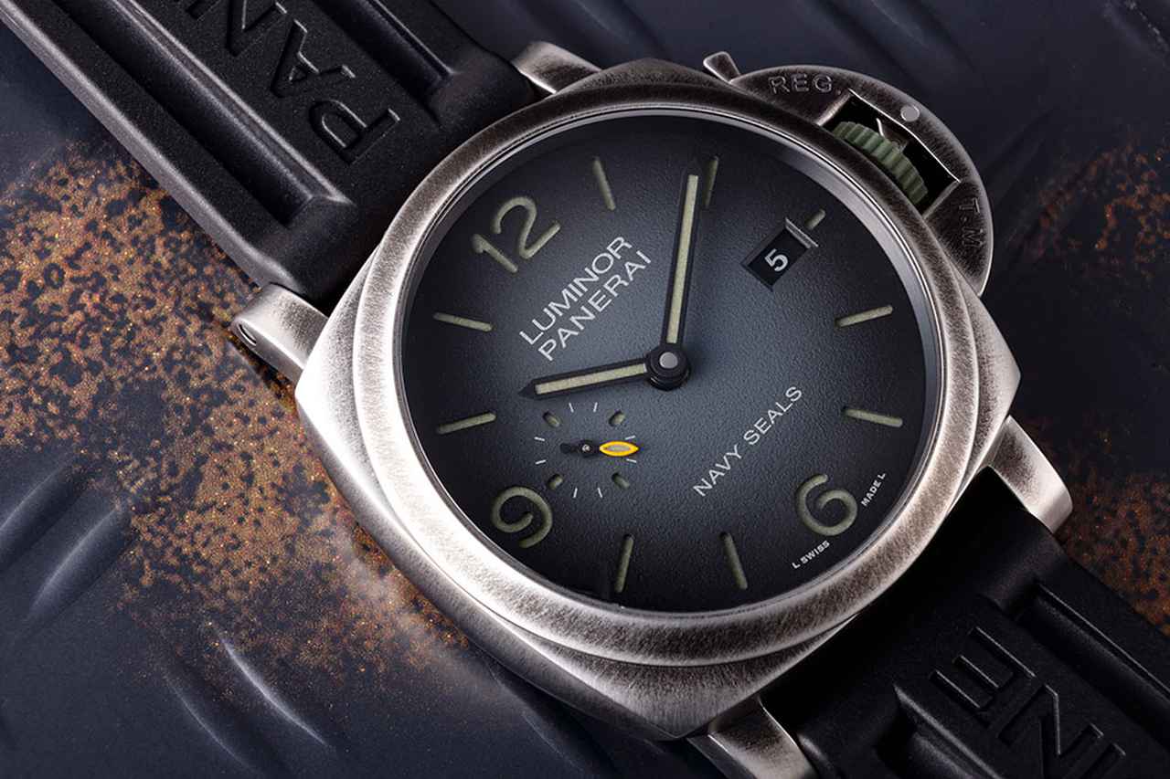 画像: オフィチーネ・パネライ ルミノールマリーナ ネイビーシールズ 「世界最強とのコラボレーション」【今週の逸本 Vol.284】 - singles （シングルス）