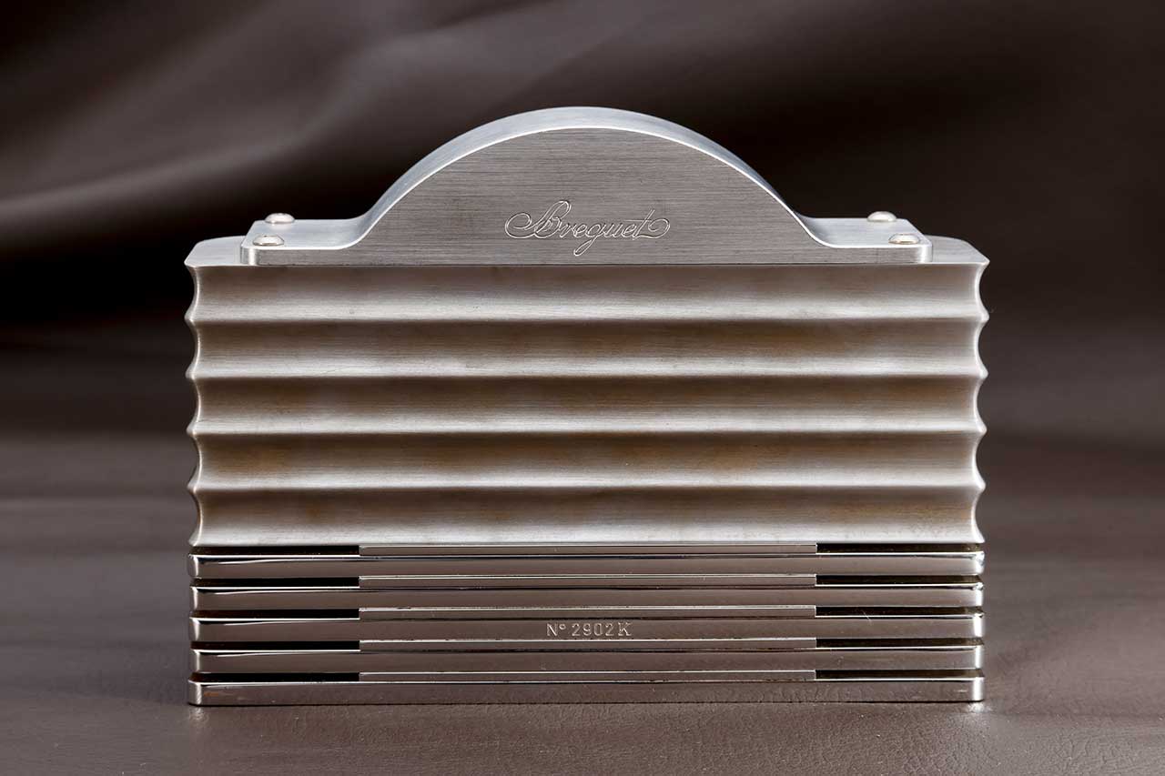 画像 : 10番目の画像 - 【写真11枚】ブレゲ 『テーブルクロック クロノグラフ ツインバレル 8DAYS』 - singles （シングルス） - “おひとりさま”にフォーカスした情報サイト