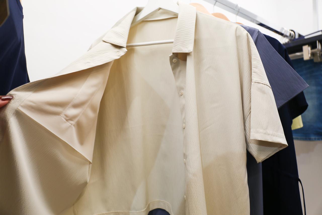 画像: シャツの内側はこんな感じ ※掲載画像は取材時の仕様です。現在は一部デザインを調整しており、実際の商品とは異なる場合があります。