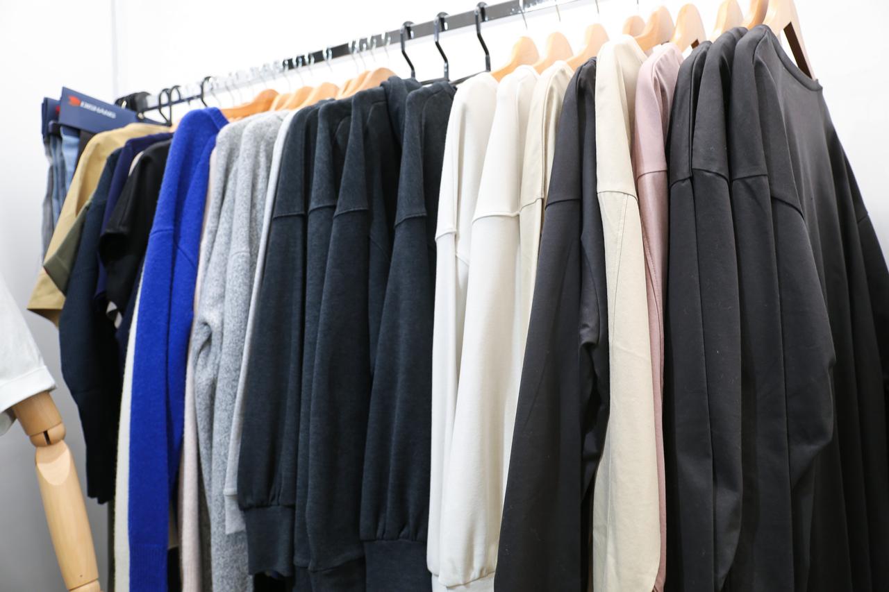 画像: 秋冬アイテムもロンTからニットワンピまで幅広く展開されています