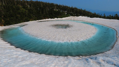画像: ＜女性限定ひとり旅＞＜ミニハイキング＞『世界遺産・中尊寺と日本三景・松島　約２週間限定の絶景「八幡平ドラゴンアイ」 ２日間』｜クラブツーリズム