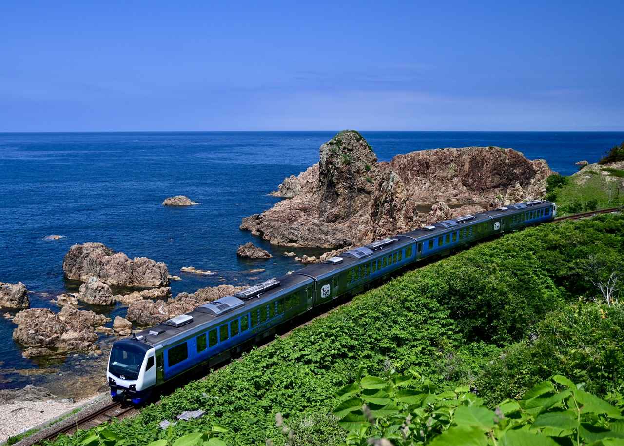 画像: 【ひとり旅プラン】絶景ローカル線で巡る！ 日本の原風景を楽しめるツアー5選 - singles （シングルス） - “おひとりさま”にフォーカスした情報サイト