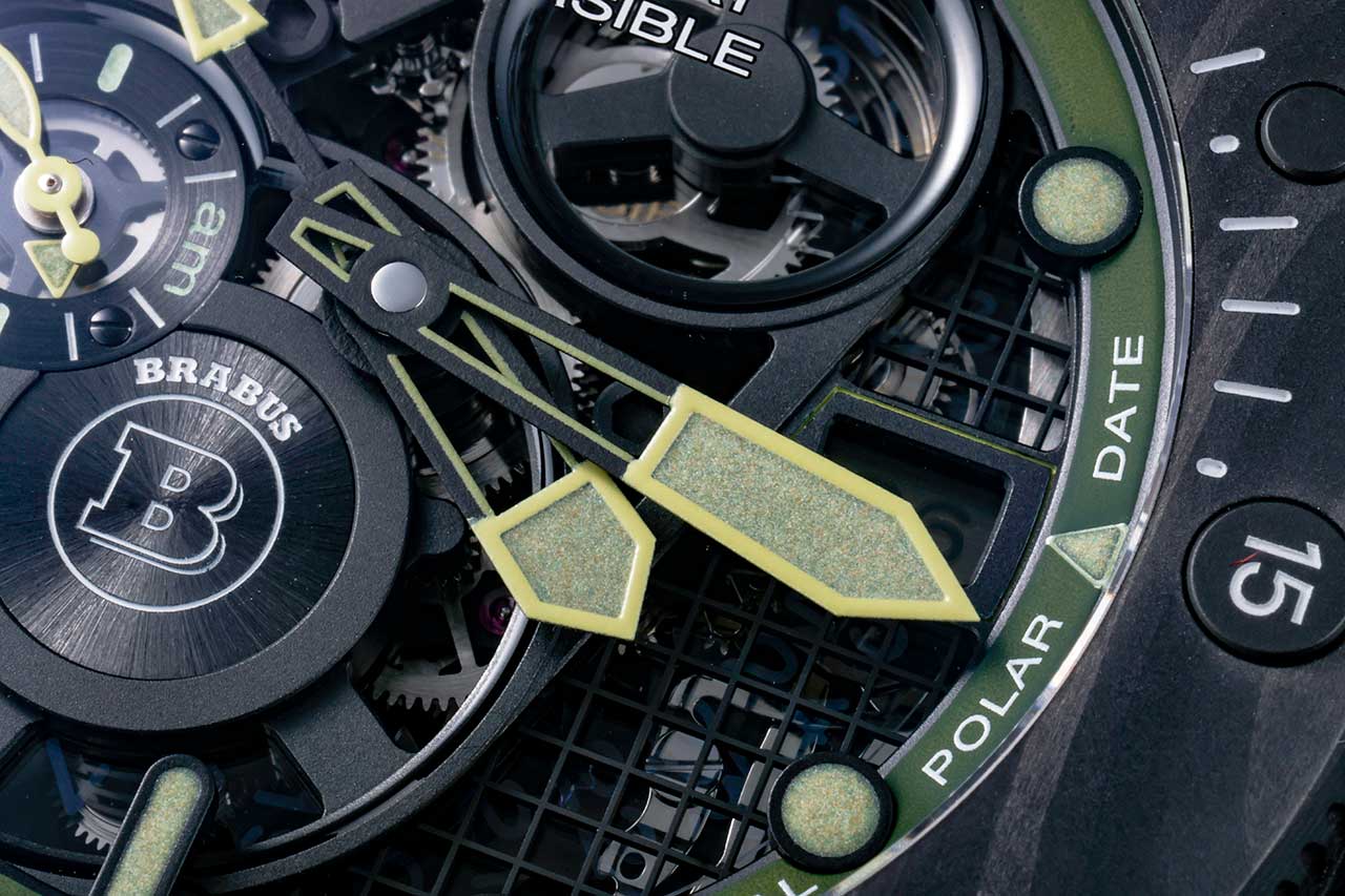 画像: 針に施されたグリーンの夜光塗料