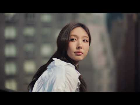 画像: Spring is here. Feel the Comfort with TWICE’s NAYEON. #feelthecomfort #nayeon #twice #나연 #트와이스 youtu.be