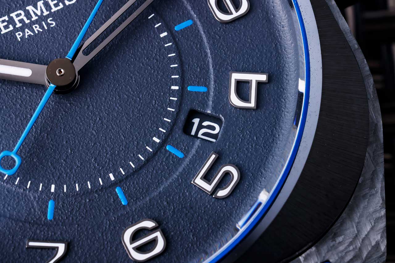 画像: さりげなく収められたデイト表示