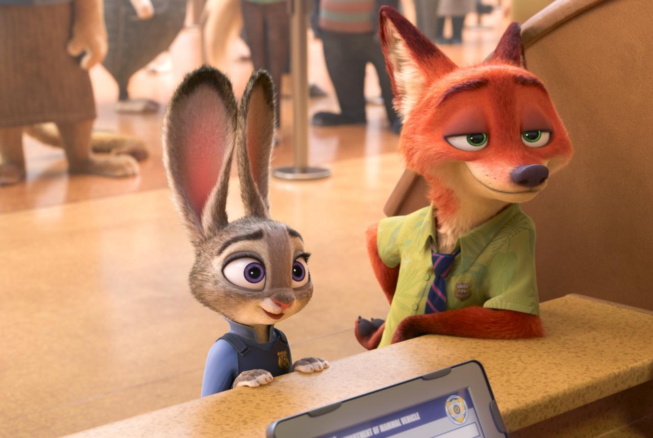 画像: このシーンで出てくるナマケモノのフラッシュも人気が高いキャラ! ©2016 Disney