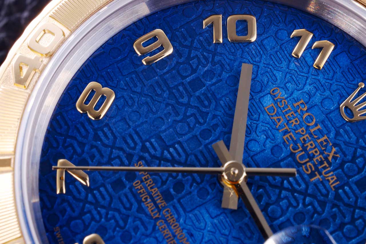 画像: 無数の“ROLEX”ロゴが刻まれた、現在では見られない意匠