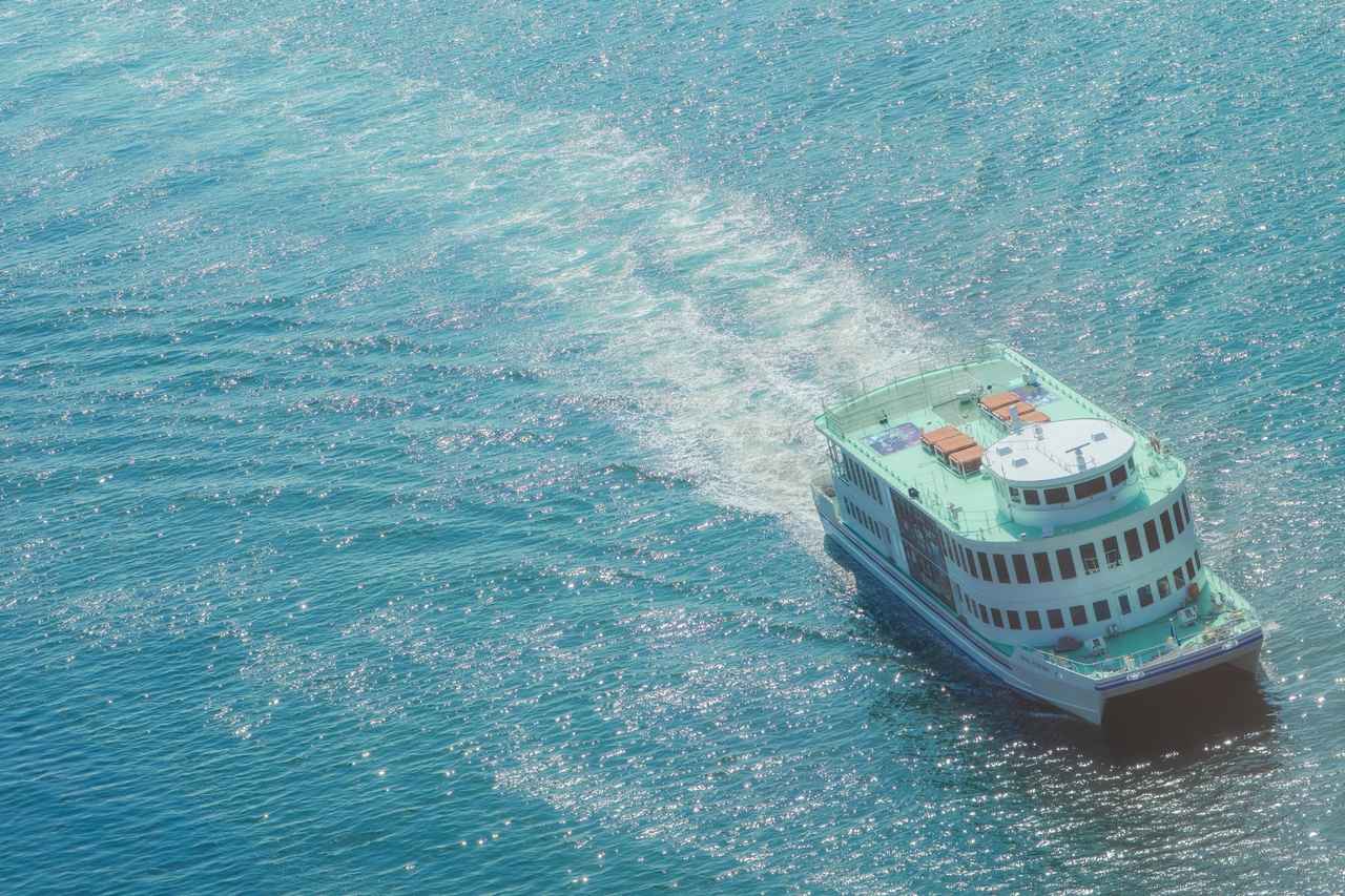 画像: 【ひとり旅プラン】海と湖の大パノラマへ。船からの絶景を楽しむ旅5選 - singles （シングルス） - “おひとりさま”にフォーカスした情報サイト