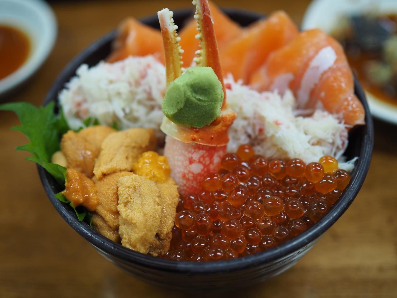 画像: グルメツアーでお腹も心も満たされて