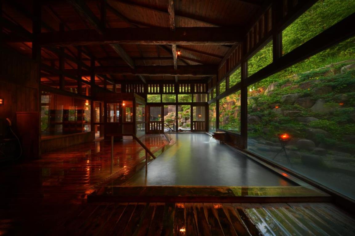 画像: ＜ひとりの贅沢＞『山形を代表する佐藤錦のさくらんぼ狩りと長井あやめ・乳白色の名湯・蔵王温泉「蔵王国際ホテル」 ２日間』｜クラブツーリズム