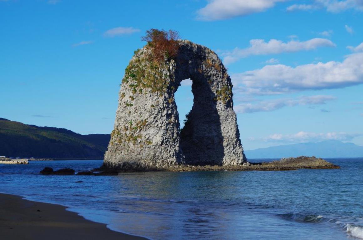 画像: <ひとり旅>『一度は行きたい北海道南西の島「奥尻島」と亀田・松前半島 絶景の岬巡り 3日間』|クラブツーリズム