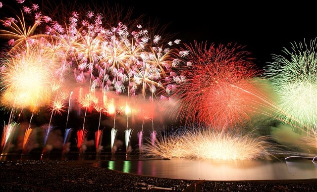 画像: ＜ひとり旅＞『越後三大花火のひとつ　ぎおん柏崎まつり　海の大花火大会２日間』｜クラブツーリズム
