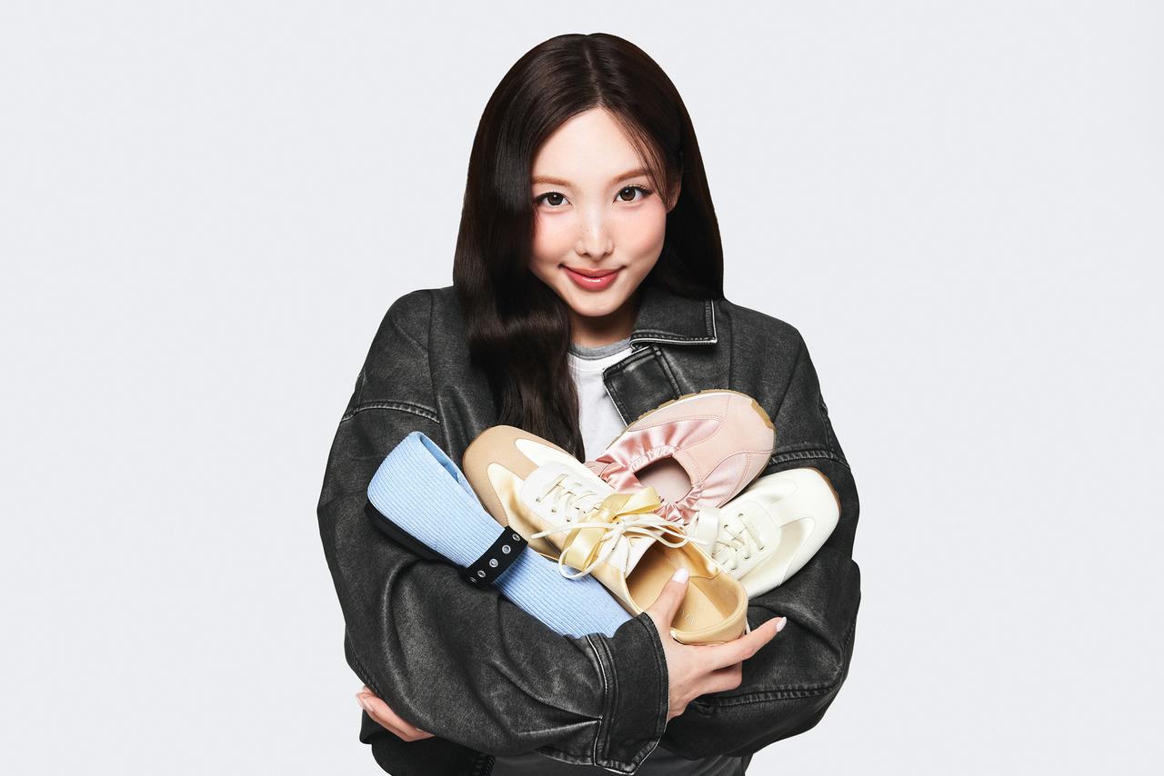 画像: TWICE・NAYEONがビジュアルに！ 『VIVAIA』2026春の新作スニーカリーナ「Carol」をまるっとご紹介 - singles （シングルス） - “おひとりさま”にフォーカスした情報サイト