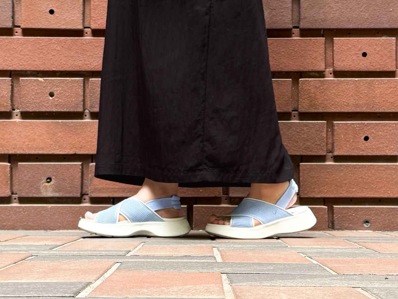 画像: “サンダルは疲れる”の常識が変わる!? 丸1日歩き回って「Kara 2.0」の凄さを検証してみた - singles （シングルス） - “おひとりさま”にフォーカスした情報サイト