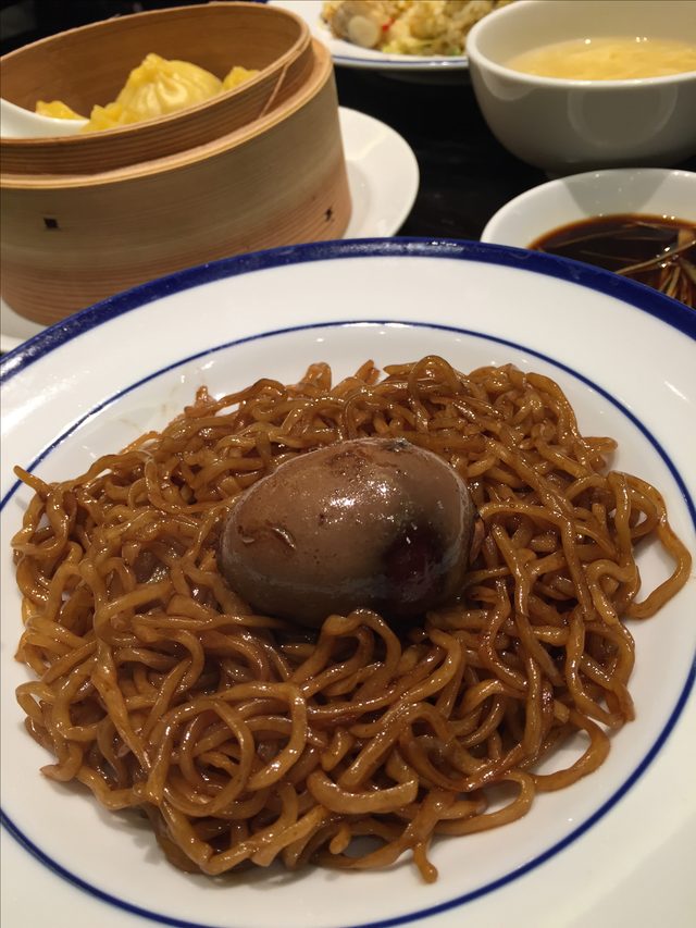 画像: 恐竜の卵焼きそば