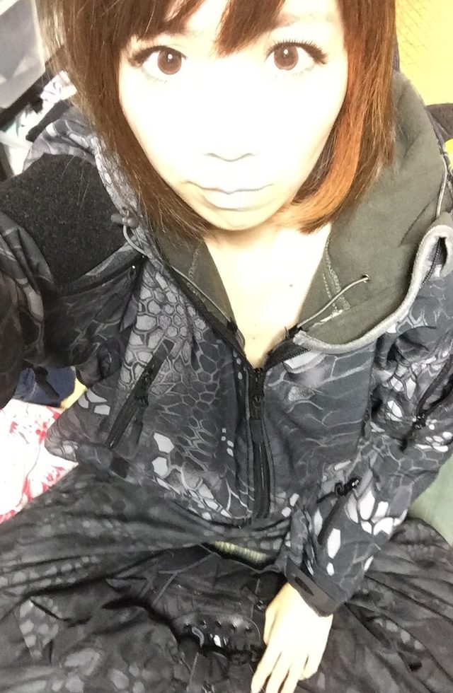 画像: この格好でサバゲーやってます、生田晴香です。