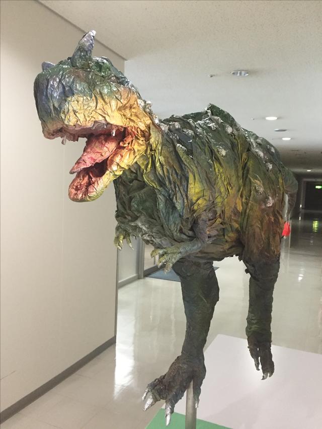 画像: カルノタウルス。亀井さんの作品。