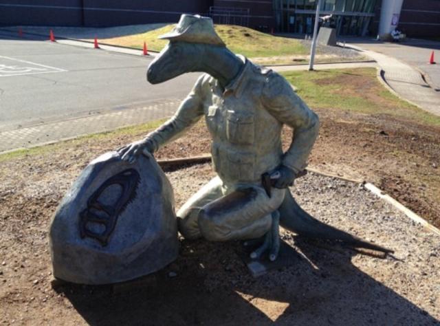 画像: 恐竜博士(福井県立恐竜博物館)