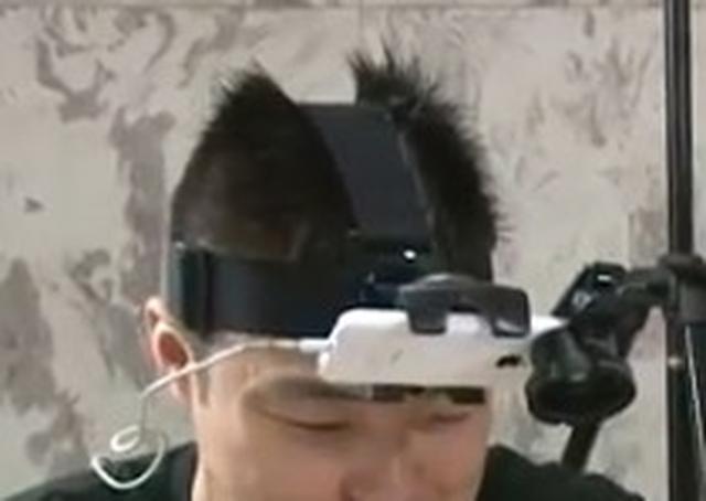 画像: スマホ用のヘッドバンド巻いています! youtu.be