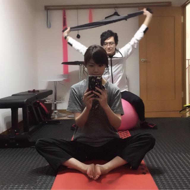 画像: ダンス前後にはストレッチを! www.instagram.com