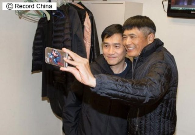 画像1: チョウ・ヨンファが映画の大ヒットとともにSNSで話題!フェイスブックなどに報告写真が相次ぐ---。