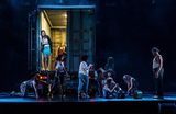 画像: 英国ロイヤル・オペラ・ハウスにクルト・ワイルの名曲が響く 『マハゴニー市の興亡』 英国ロイヤル・オペラ・ハウス ライブ・シネマ・シーズン 2014/15