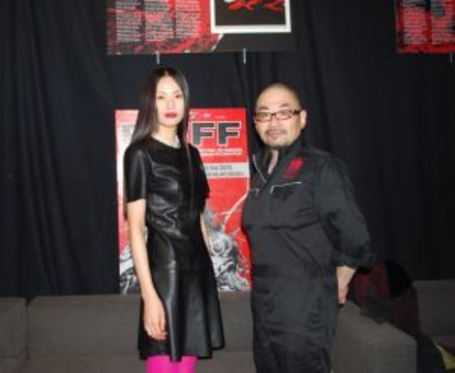 画像: 西村喜廣監督と出演のしいなえいひ http://www.cinematopics.com/cinema/c_report/index3.php?number=8956