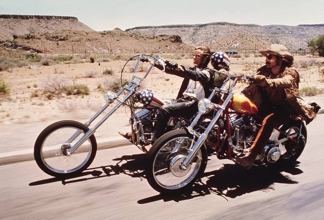 画像: http://www.uncut.co.uk/news/peter-fonda-s-easy-rider-harley-davidson-up-for-auction-4044