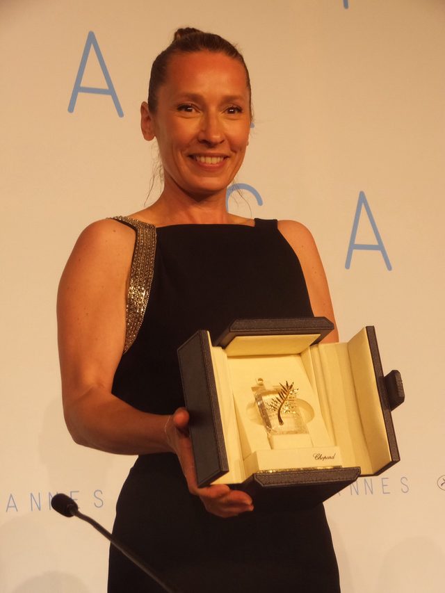 画像: 女優賞のエマニュエル・ベルコ
