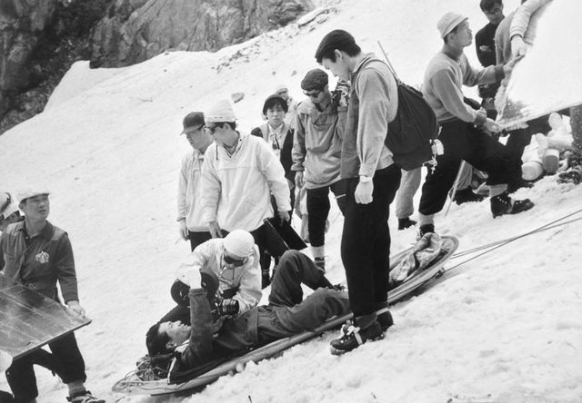 画像: 『山男の歌』(1962)撮影スナップ http://www.bunpaku.or.jp/exhi_film.html