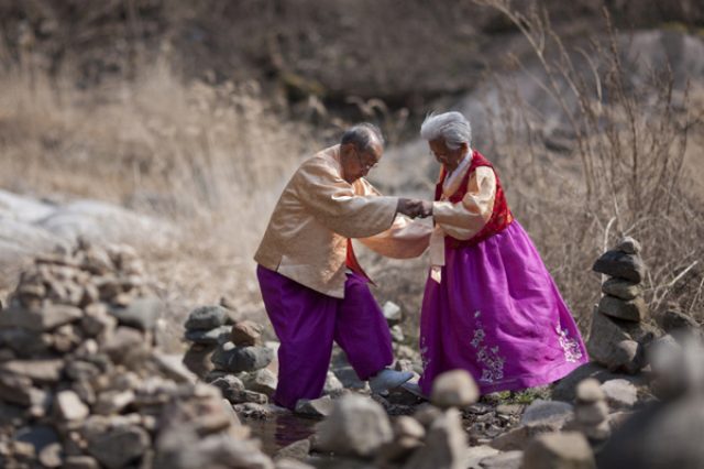 画像: My love, Don't Cross That River tickets.lafilmfest.com