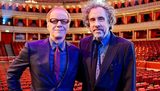 画像: 音楽家ダニー・エルフマンとティム・バートン監督