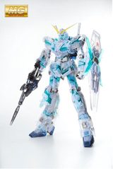 画像: MGユニコーンガダム グリーンフレーム/カラークリア カラークリア (5,400 円税込) 2015 年 9月 1日より販売開始 日より販売開始 日より販売開始 ©創通・サンライズ