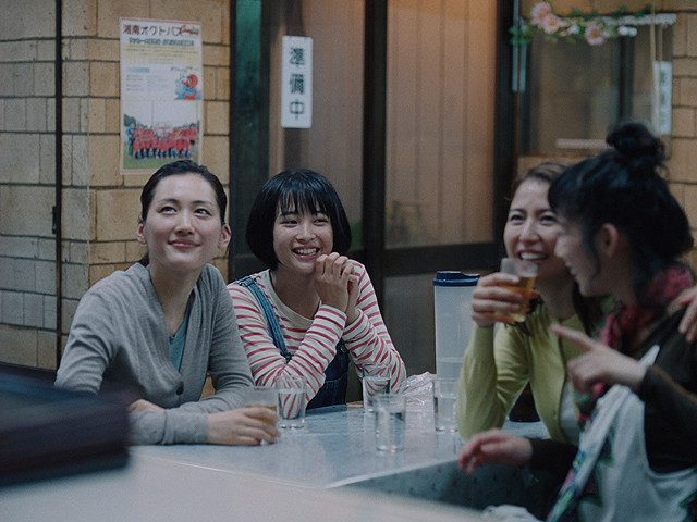 画像: 「海街diary」に観客賞の栄冠! (C)2015 吉田秋生・小学館/ フジテレビジョン 小学館 東宝 ギャガ http://eiga.com/news/20150927/10/