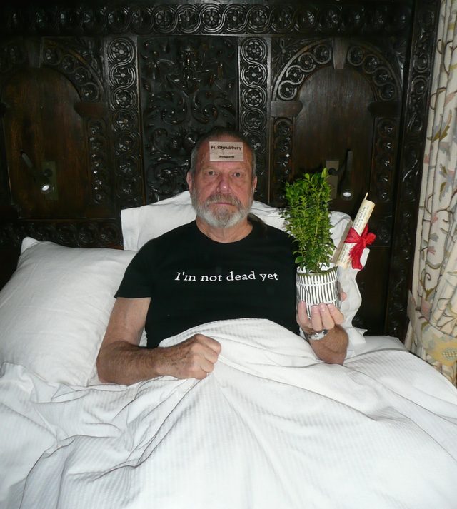画像: http://www.montypython.com/pythonland_terrygshrub/221