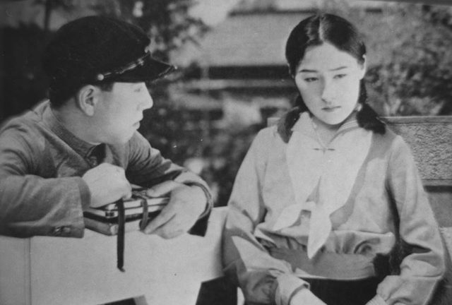 画像: 『隣の八重ちゃん』 1934(昭和9)年松竹蒲田作品/77分・モノクロ 松竹フォーン/オールトーキー 原作・監督・脚本:島津保次郎
