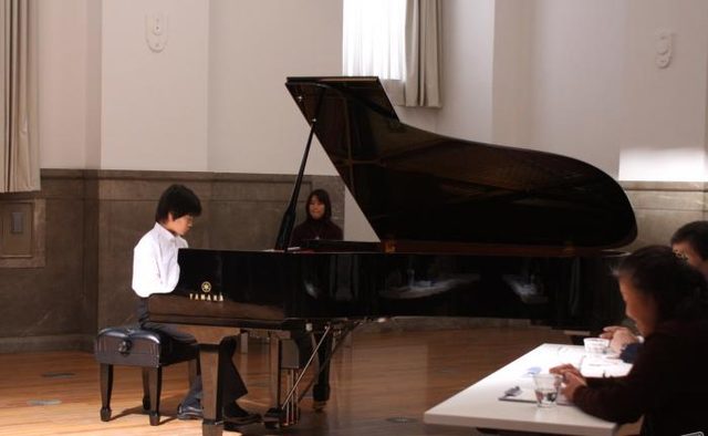 画像1: http://www.tasteofcinema.com/2015/the-12-best-contemporary-japanese-family-dramas/