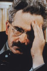 画像: ヴァルター・ベンヤミン http://libguides.wustl.edu/walterbenjamin