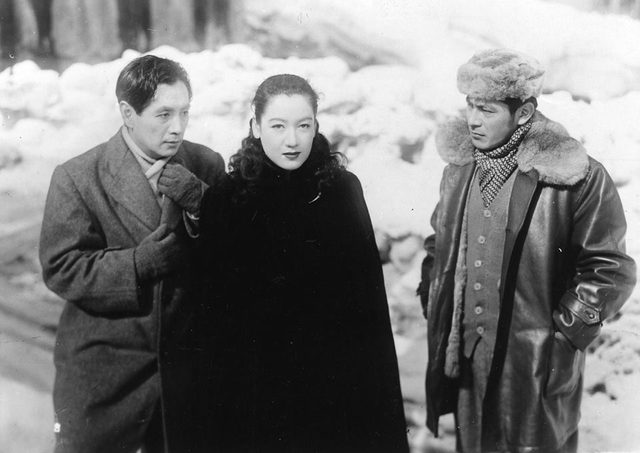 画像1: 『白痴』 1951(昭和26)年松竹作品/166分・モノクロ 製作:小出孝 企画:本木荘二郎(映画芸術協会) 原作:ドストエフスキイ 脚本:久板栄二郎、黒澤明 http://www.bunpaku.or.jp/exhi_film/