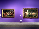 画像: 左:ジョン・ウィリアム・ウォーターハウス 《デカメロン》 1916年 油彩・カンヴァス © Courtesy National Museums Liverpool, Lady Lever Art Gallery 右:ジョン・ウィリアム・ウォーターハウス 《エコーとナルキッソス》 1903年 油彩・カンヴァス © Courtesy National Museums Liverpool, Walker Art Gallery