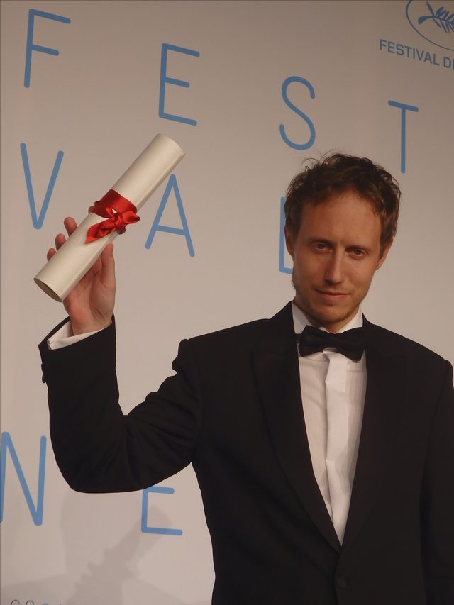 画像: カンヌでグランプリの受賞会見(5/24:現地時間)に臨んだネメシュ・ラースロー監督 Photo by Yoko KIKKA